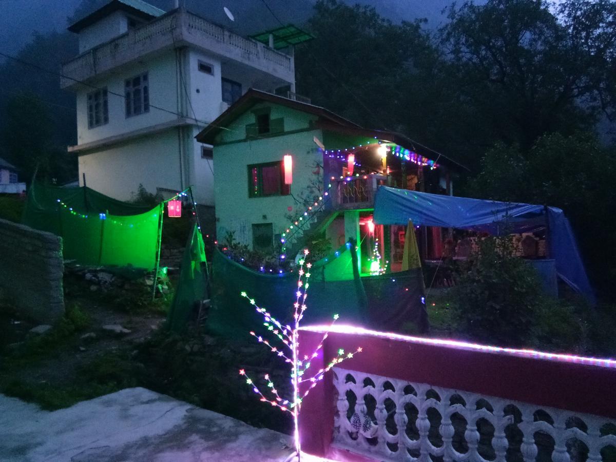 Moksha Hotel Kasol Ngoại thất bức ảnh